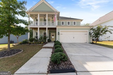 Beautiful 4BR/2.5BA home with a SALTWATER POOL on a GOLF COURSE