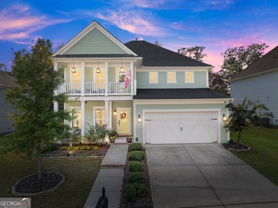 Beautiful 4BR/2.5BA home with a SALTWATER POOL on a GOLF COURSE