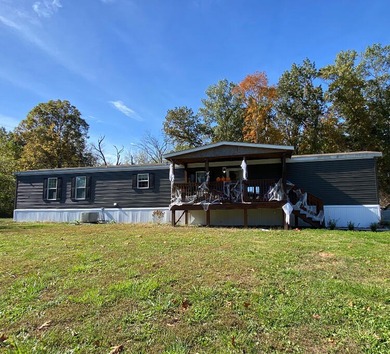Lake Home Sale Pending in Bronston, Kentucky