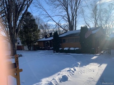 St Clair River Home Active Under Contract in Algonac Michigan