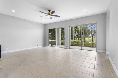 THIS FIRST FLOOR SPACIOUS LOW-MAINTENANCE COACH HOME FEATURES - photo 5