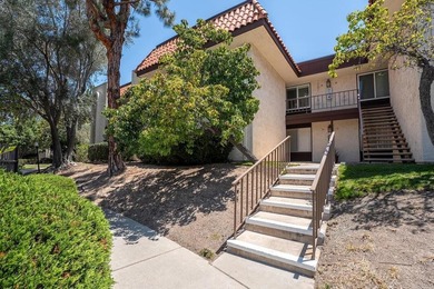 BEAUTIFULLY REMODELED 1 BEDROOM, 1 BATH UPSTAIRS UNIT WITH A - photo 1
