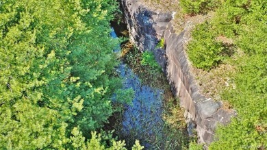 Discover the perfect blend of natural beauty, privacy, and - photo 12