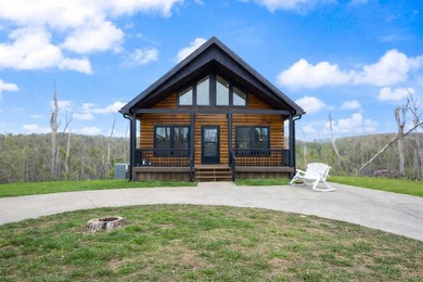 Lake Cumberland Home For Sale in Russell Springs Kentucky