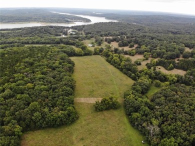 Truman Lake Acreage For Sale in Warsaw Missouri