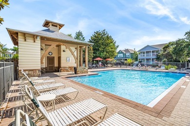 In the heart of Inlet Beach, this fully furnished 3-bedroom, 2 - photo 4