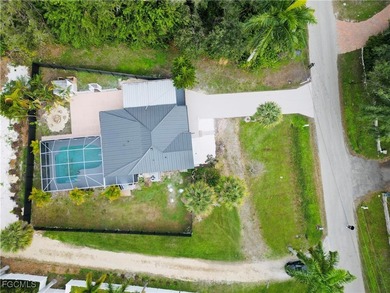 This beautiful home features 2 bedrooms and 1.5 bathrooms. It - photo 5