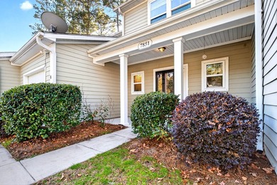 Welcome Home! This very well-kept Town Home is in The Gated Park - photo 3