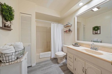 Under contract-accepting backup offers. High & Dry, no flood - photo 11