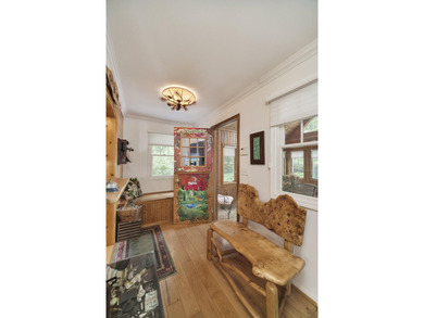 One of the special ones. Incredible charm, sought after private - photo 12