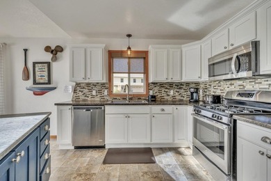 Come check out your sweet Big Spirit Lake getaway! This home is - photo 12