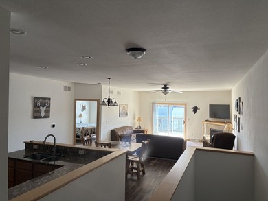 Beautiful low maintenance condominium on Lake Nokomis! This unit - photo 3