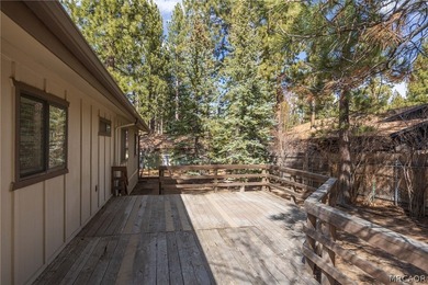 Nestled in a nature lover's paradise on a quiet street in - photo 28