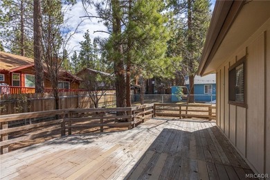 Nestled in a nature lover's paradise on a quiet street in - photo 30