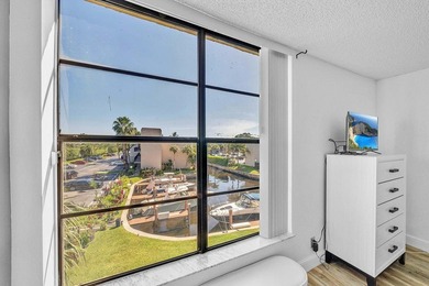 Beautifully updated 2-bedroom, 2-bath condo located in the - photo 31