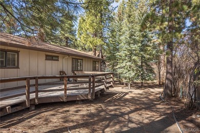 Nestled in a nature lover's paradise on a quiet street in - photo 32