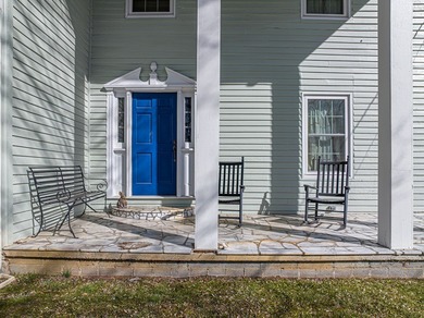 CLASSIC FARMHOUSE MEETS MODERN LIVING in this 3 bedroom 2 bath - photo 9