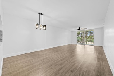 Beautifully remodeled 2/2 condo spanning 1352 sq ft, this unit - photo 12