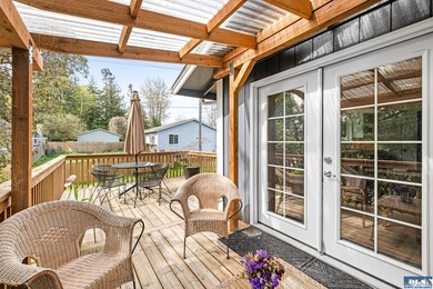 West-side Port Angeles living with just the right mix of comfort - photo 17