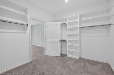 This beautiful 3 bedroom 2 bath garden home located in the - photo 20