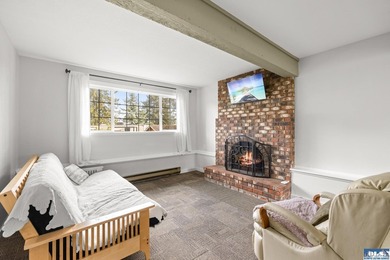 West-side Port Angeles living with just the right mix of comfort - photo 30