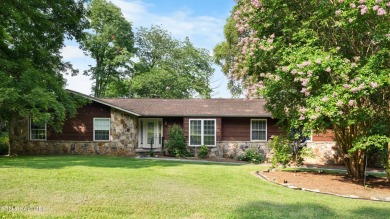 Lake Home For Sale in Clinton, Tennessee
