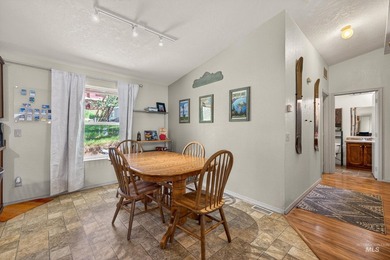 Charming and affordable single-level home in the heart of - photo 11