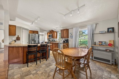 Charming and affordable single-level home in the heart of - photo 12