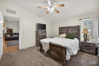 Charming and affordable single-level home in the heart of - photo 16