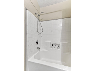 Charming and affordable single-level home in the heart of - photo 28