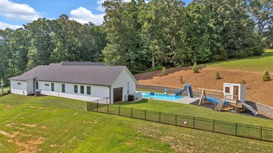 Stunning 2023 Four-Bedroom Property with Exceptional Amenities - photo 4