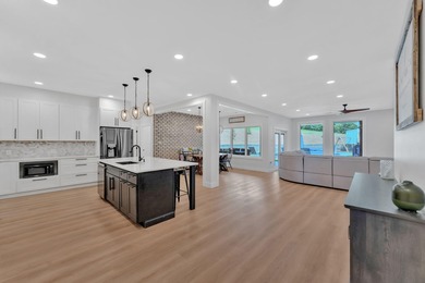 Stunning 2023 Four-Bedroom Property with Exceptional Amenities - photo 10