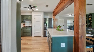 Tucked into one of Mineola's most convenient locations, this - photo 10
