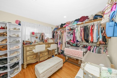 Legal 2-Family by C/O! Exceptional income-producing investment - photo 13