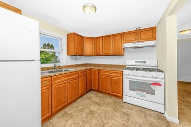 Legal 2-Family by C/O! Exceptional income-producing investment - photo 17