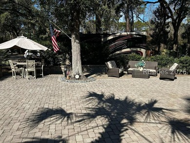 Marvelous opportunity to own a large, immaculate paver lot in - photo 4