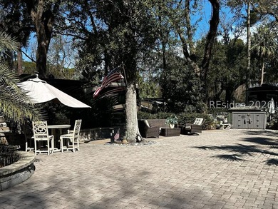 Marvelous opportunity to own a large, immaculate paver lot in - photo 6