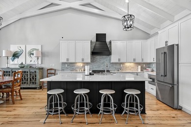 901 Peacock's Point Drive offers a rare single-level waterfront - photo 11