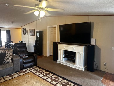 Well maintained home with 4 bedrooms, 2 bathrooms, furnished - photo 14