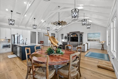 901 Peacock's Point Drive offers a rare single-level waterfront - photo 17