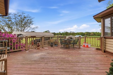 It's all about location, location, location! This charming and - photo 19