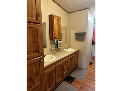 Well maintained home with 4 bedrooms, 2 bathrooms, furnished - photo 22