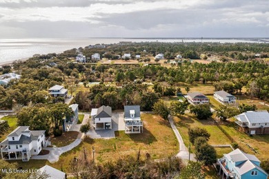 Beautiful custom-built coastal cottage just a short walk to the - photo 34