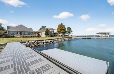 901 Peacock's Point Drive offers a rare single-level waterfront - photo 48