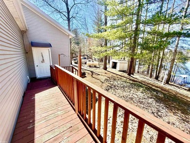 Lakefront beauty! This home has been well maintained and it - photo 8