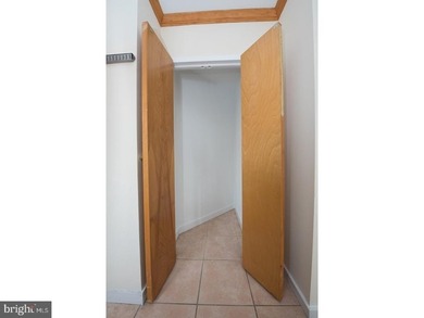 Rittenhouse Square Area Condo at 20th and Chestnut, 1 bed unit - photo 9