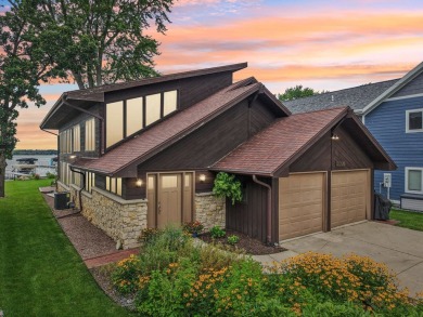 Lake Home For Sale in Mcfarland, Wisconsin