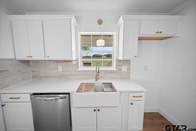 Welcome to this beautifully updated 3 bedroom 2 bath home - photo 6