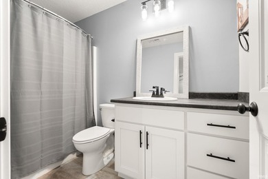 Welcome home to Crystal Bay on Hamilton Lake. Luxury Lakefront - photo 21