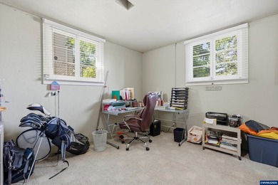 Privacy, views, and interior space come together on this - photo 25
